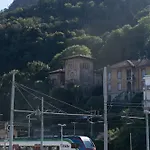 Three Bedroom Flat Near Train Station Apartmán