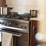 Three Bedroom Flat Near Train Station Como