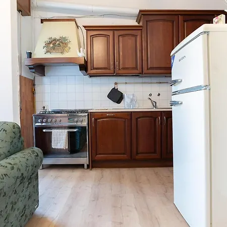 Apartamento Three Bedroom Flat Near Train Station Como